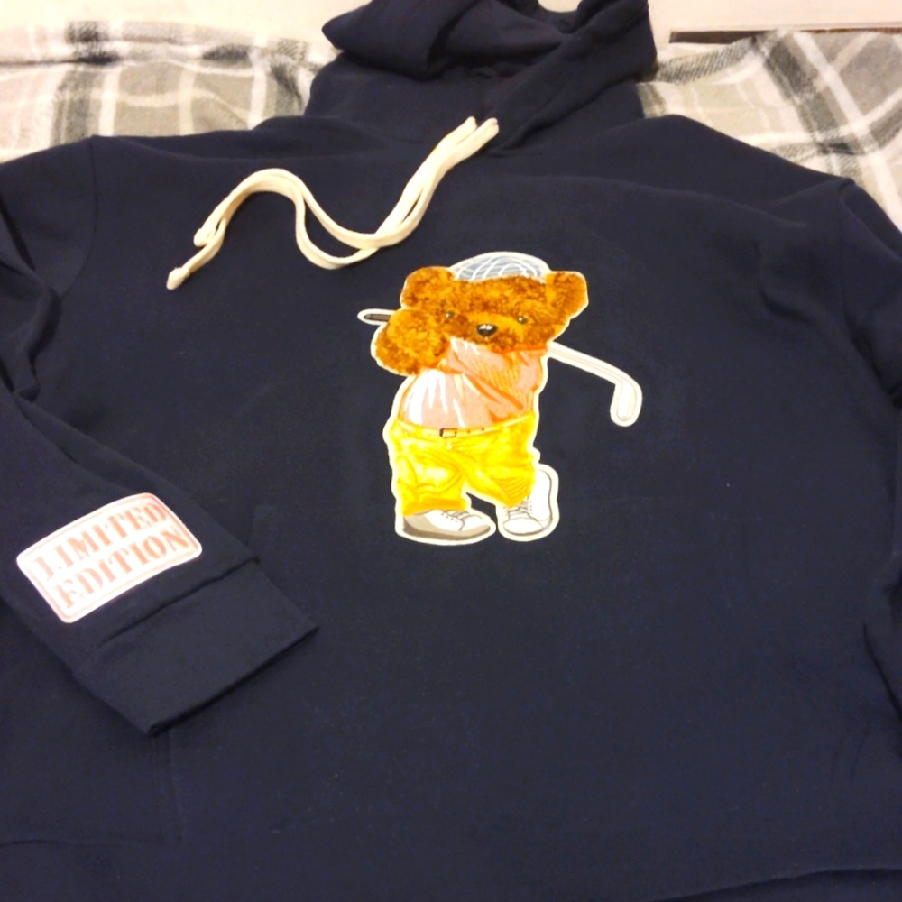 ⛳ Bear hoodie